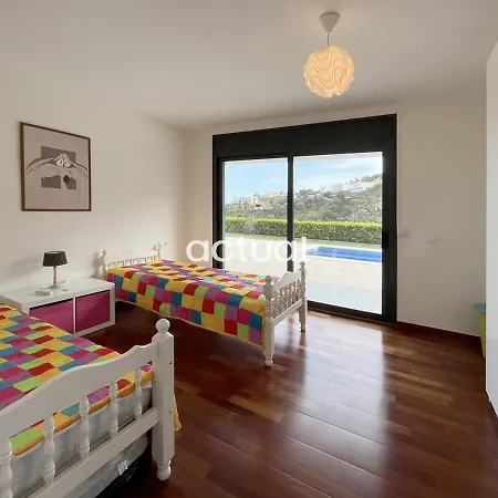 Casa Mas Nou 44 וילה